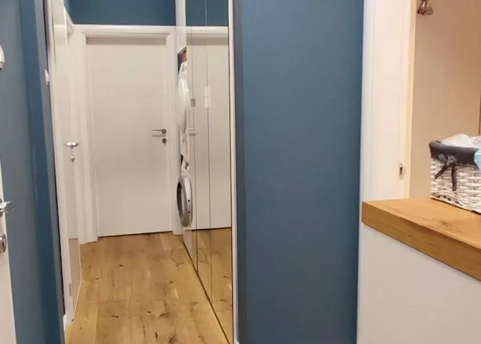 Gran Capital Maritima - *