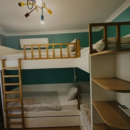 Gran Capital Maritima - *